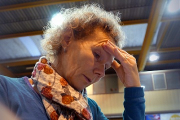 Am iPhone-B�ro, Doris Kron. Ohne diese tragbaren Kommunikationszentralen k�nnten solche Events kaum mehr organisiert werden.