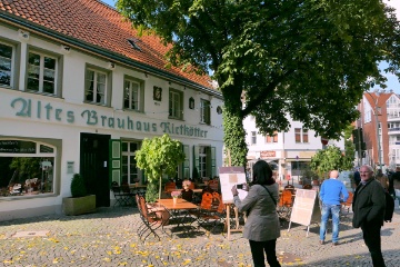 P1090471-001