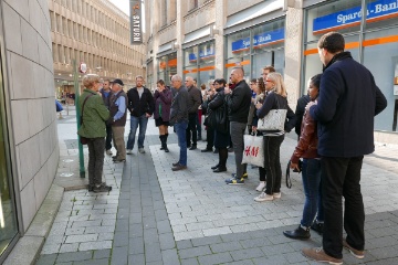 Immer noch Stadtf�hrung...