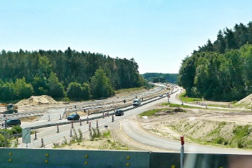 Montagmorgen, wir sind unterwegs in die Schweiz.