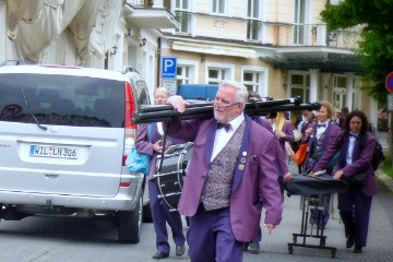 R�cktransport der Instrumente zum Car