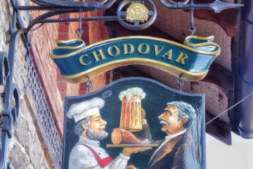 Zum Nachtessen fahren wir ins Restaurant Stara Sladonava (Altes Brauhaus) in Chodova Plana