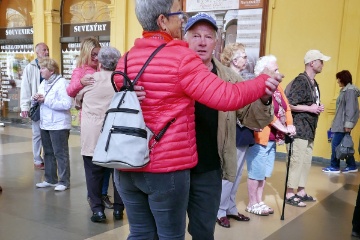 Ein T�zchen bitte.
