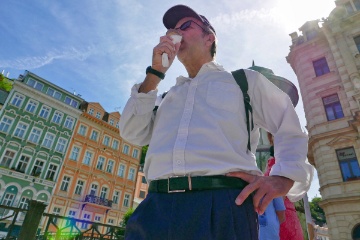 Werner geniesst sein Ice-Cornet