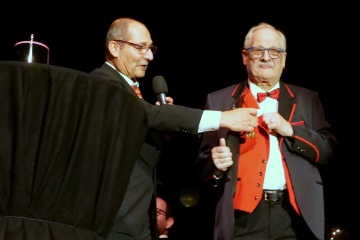 Noch "schwebt" die CISM Medaille �ber dem Landeplatz