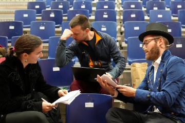 Conf�rence-Trio: Irgend etwas scheint noch nicht klar?