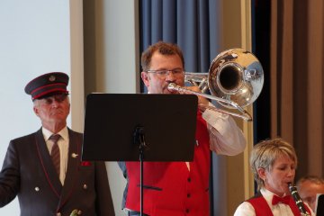 Solitst Christoph Goldiger an der Bassposaune  (MV Gelterkinden)