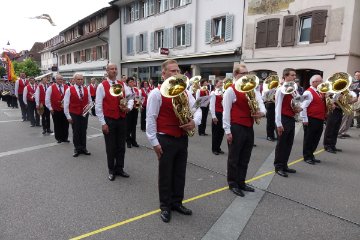 Buckten steht stramm