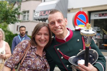 Angelika van der Wolk & Andrin Hltschi. "Selfie" im Auftrag :-)