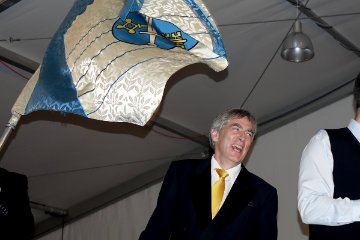 Der MV Allschwil mit Hanspeter Erzer "rumt" ab: Platz 1. beim Musikpreis Harmonie und Platz 2. in der Parademusik