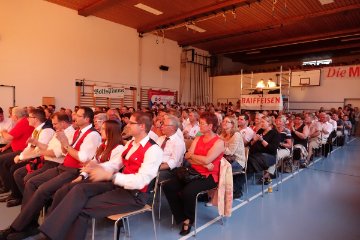 Full house in der Primarturnhalle - und was fr eine Sauna :o