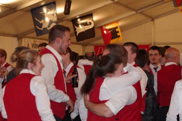 Freude bei den Bucktern ber den 1. Preis in der Kategorie Brass und Parademusik