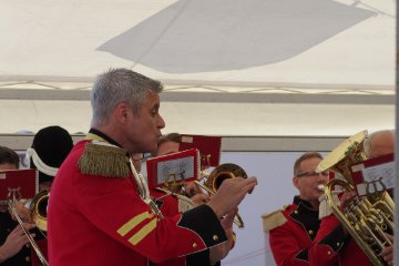 Patrick Gacond dirigiert die Grenadiermusik Zrich