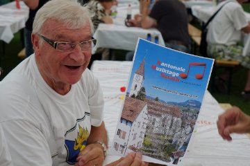 Ausser Konkurrenz war die Grenadiermusik Zrich angetreten. Nach Punkten htte sie Platz 2 gewonnen : Patric Bieler