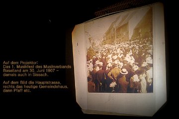 Auch 1907 war viel Betrieb in der Begegnungszone - wir hoffen natrlich, dass das 107 Jahre spter auch so sein wird.
